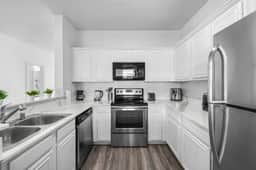 Spacious 4BR | Free Parking | Workspace - Image 3