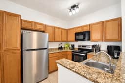 Serene 4BR | Free Parking | Workspace - Image 2