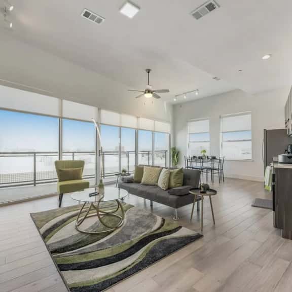 Contemporary 2BR | Gym | Parking | Workspace - Image 1