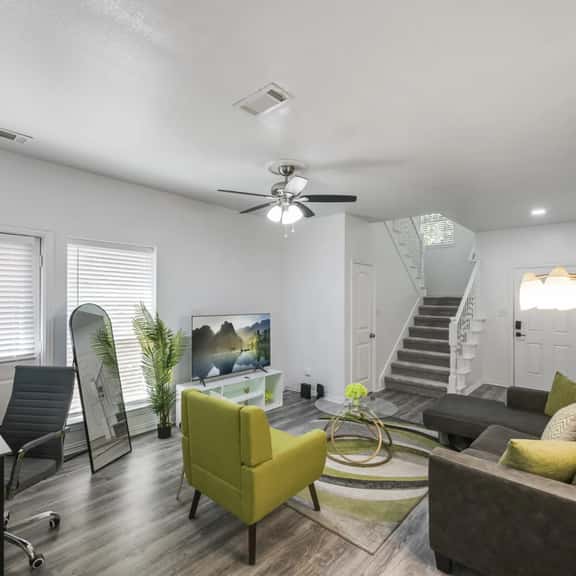 Tranquil 3BR I Free Parking I Workspace - Image 1