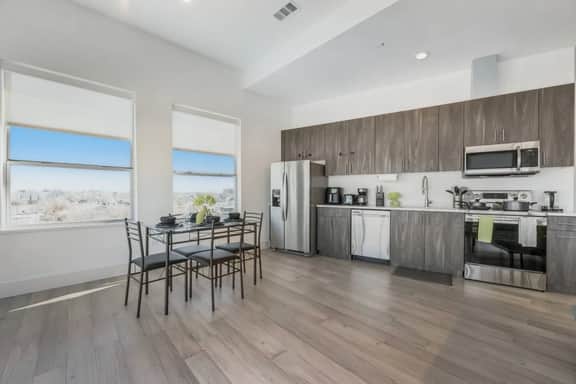 Contemporary 2BR | Gym | Parking | Workspace - Image 5