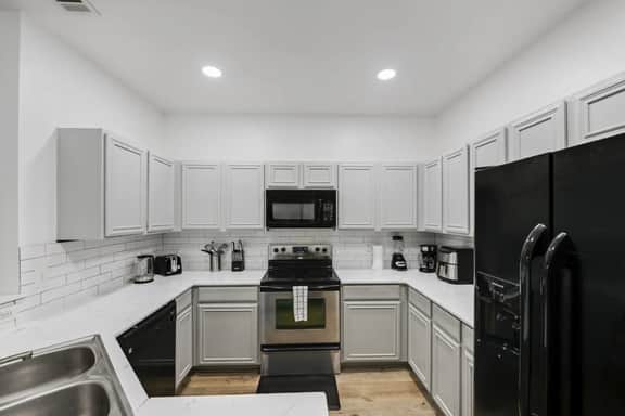 Tasteful 3BR I Free Parking I Workspace - Image 2