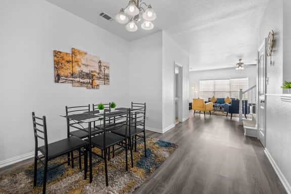 Spacious 4BR | Free Parking | Workspace - Image 2